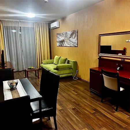 Silver Marina Apartment-orzoett Melygarazs Daire